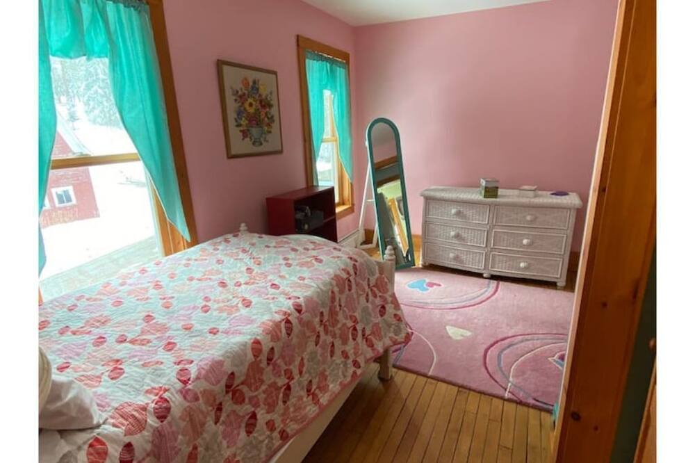 Photo of Bedroom in Marshfield