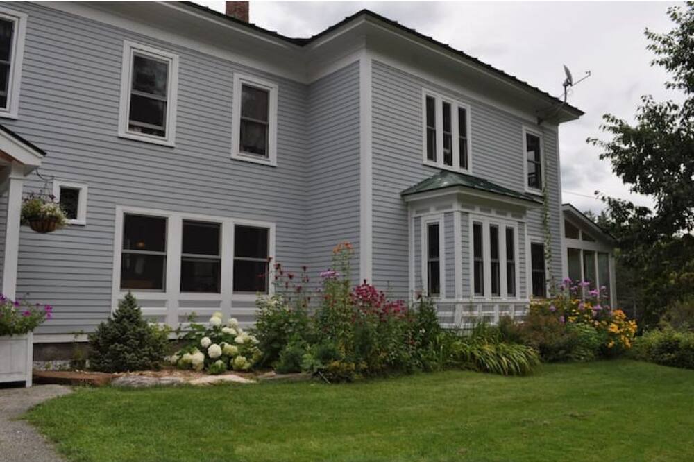 Photo of Outdoor in Marshfield