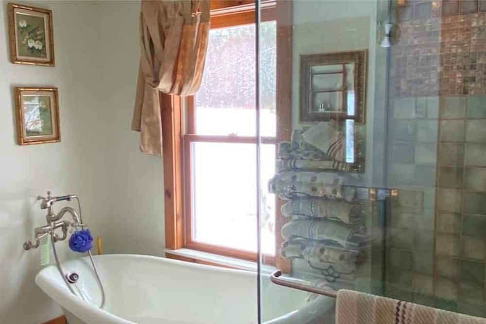 Photo of Bathroom in Marshfield