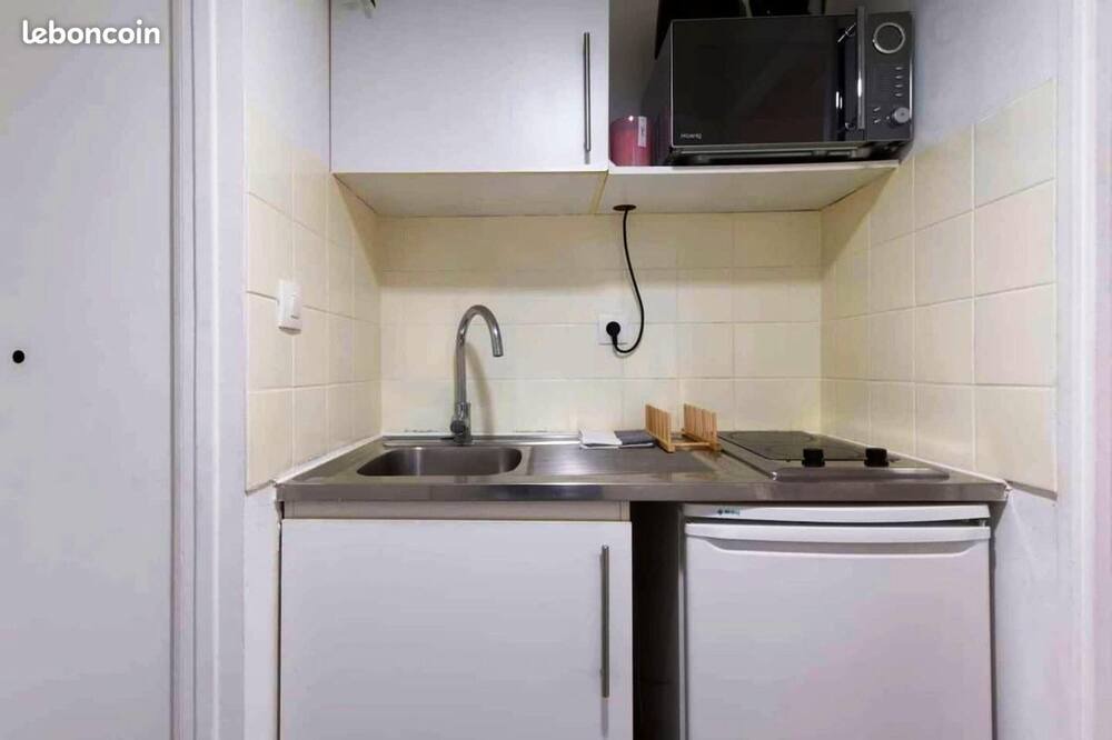 Photo of Kitchen in Beaux Arts-Boutonnet