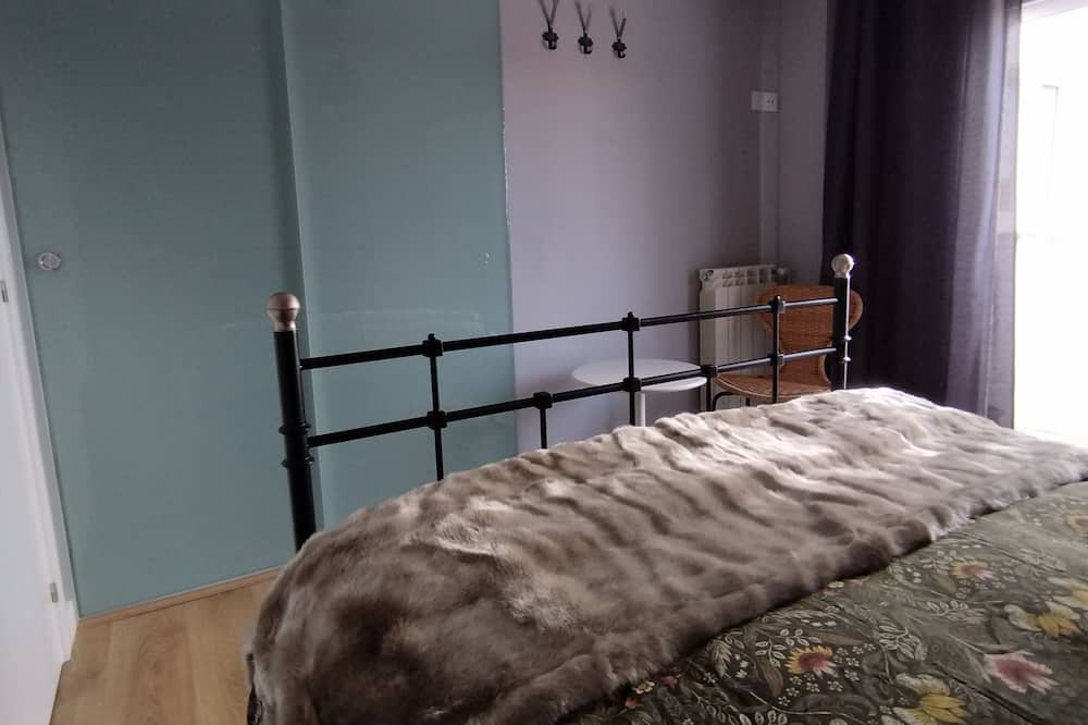 Photo of Bedroom in Alujan