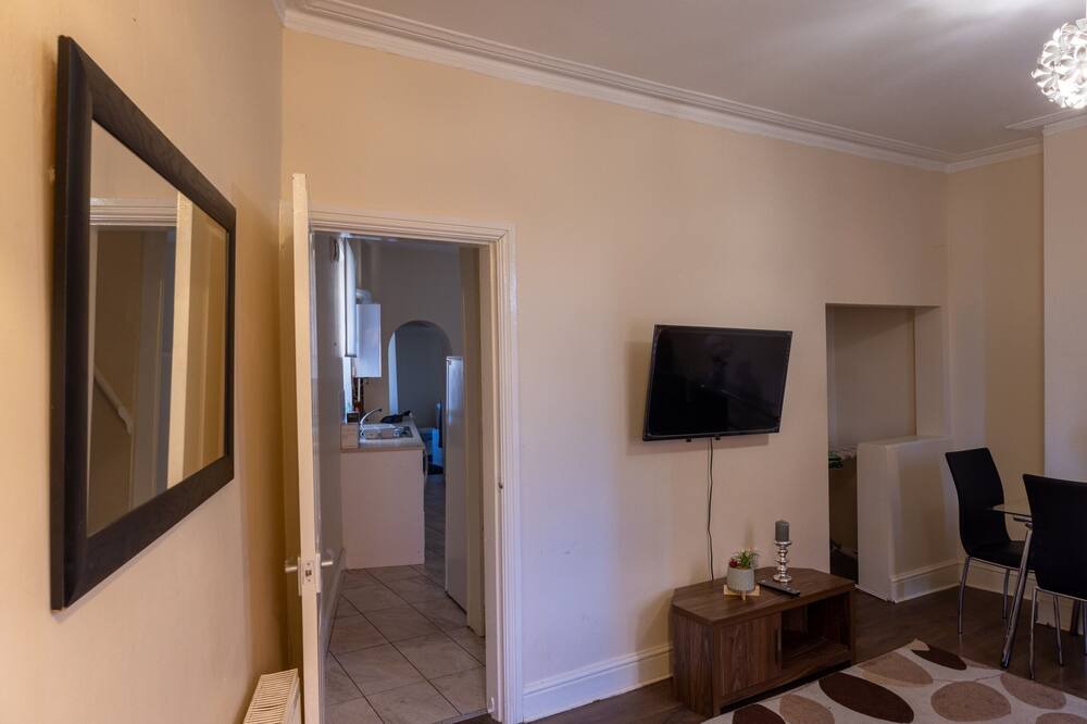 Photo of Others in Openshaw