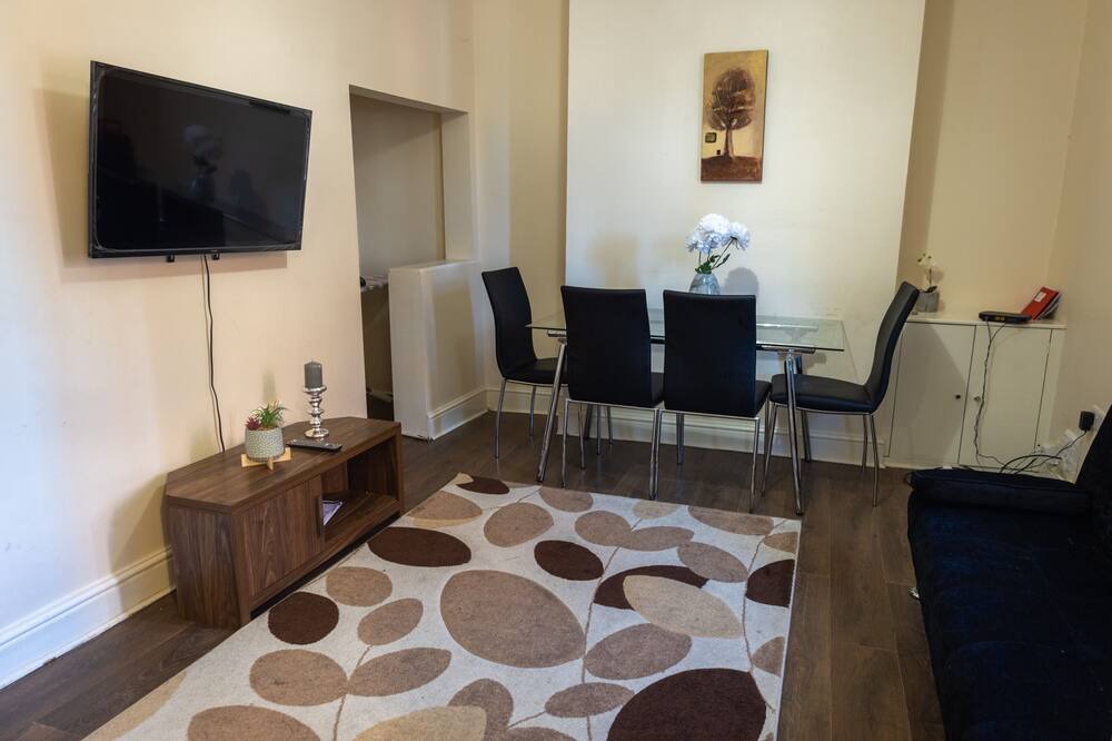 Photo of Others in Openshaw