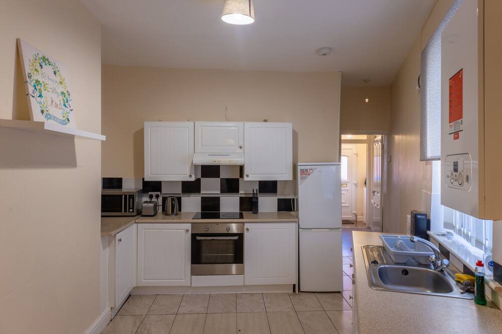 Photo of Kitchen in Openshaw