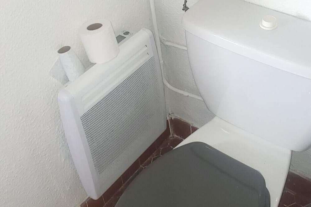 Photo of Bathroom in Treignac