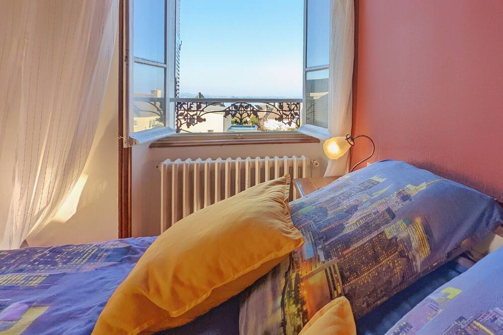 Photo of Bedroom in Carantec