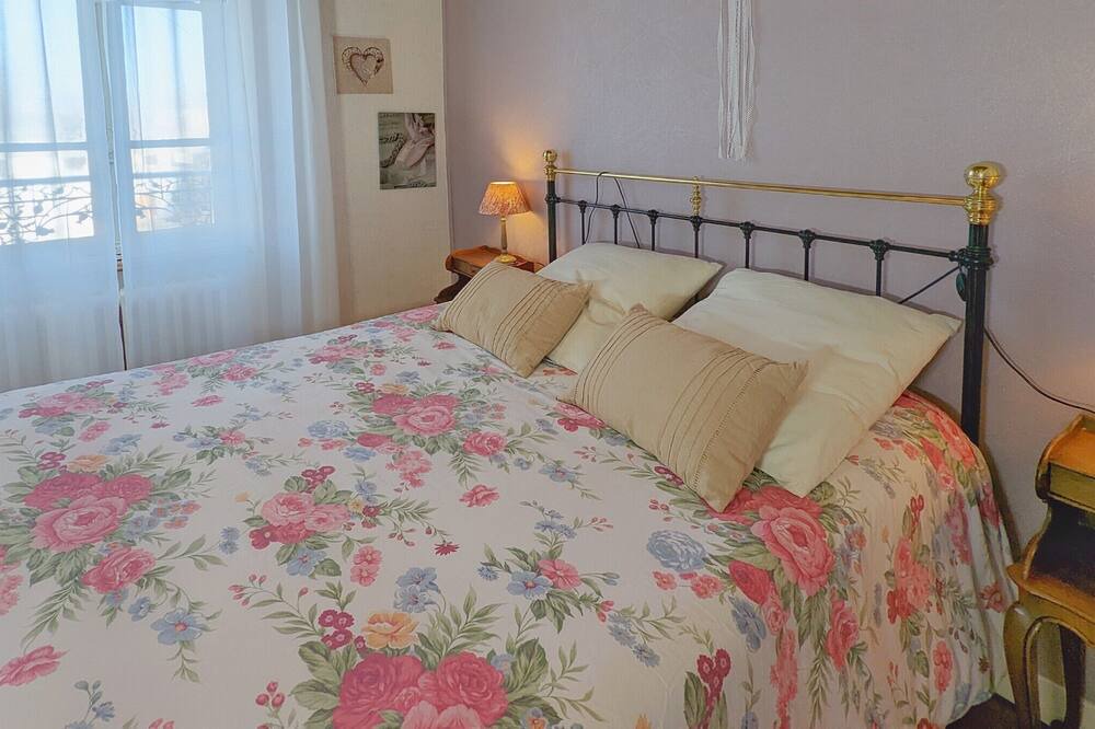 Photo of Bedroom in Carantec