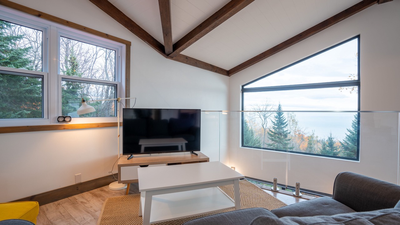 Photo of Livingroom in Petite-Riviere-Saint-Francois