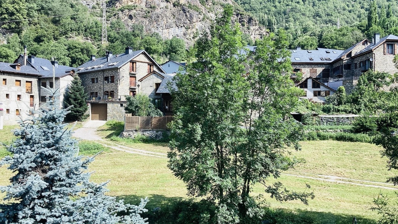 Photo of Buildings in Barruera