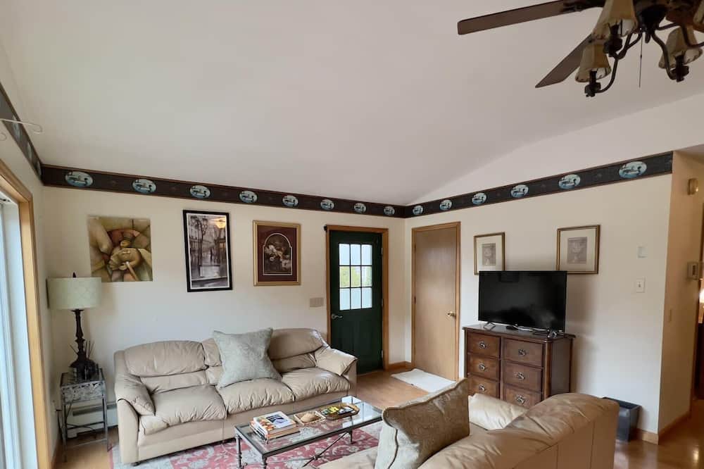 Photo of Livingroom in Copake