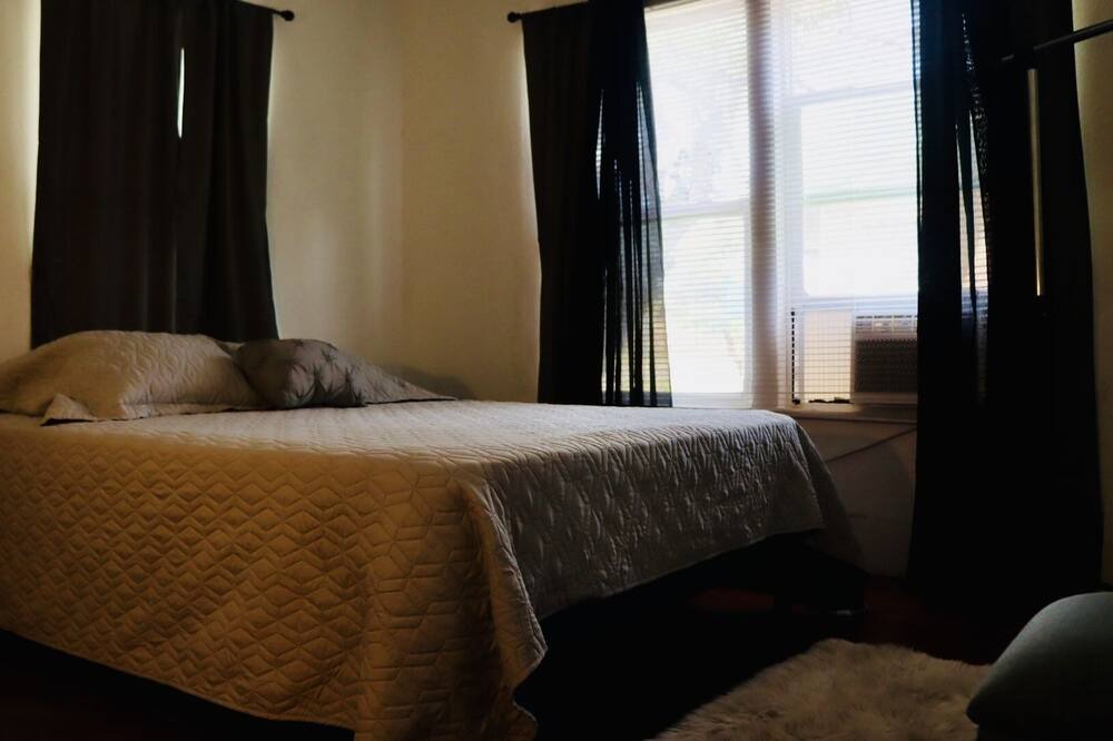 Photo of Bedroom in Kingsville