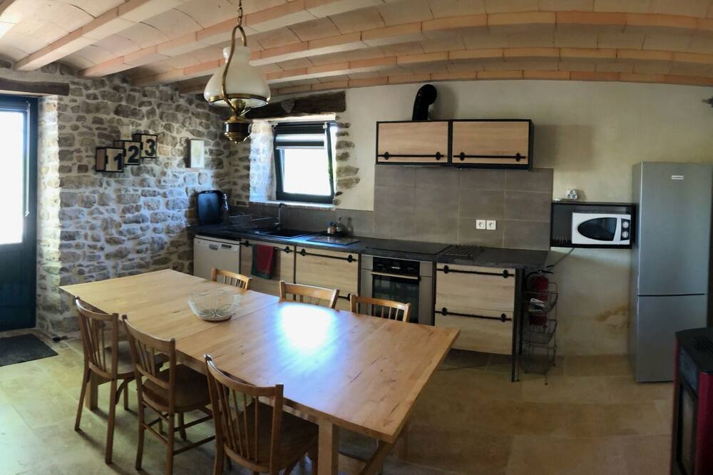 Photo of Kitchen in Saint-Sauveur-de-Cruzieres