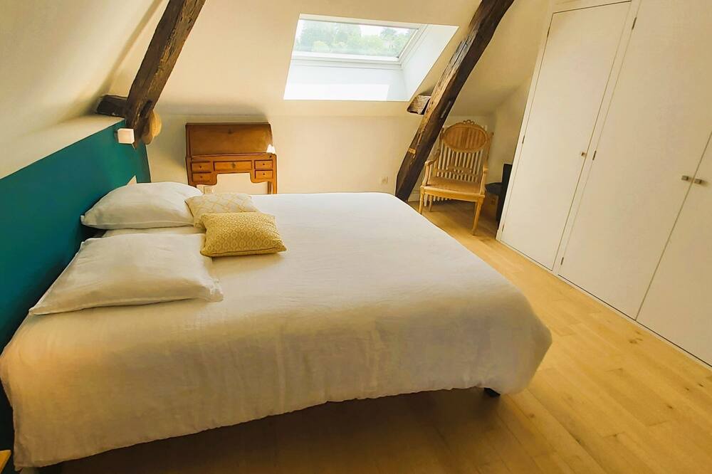 Photo of Bedroom in Saint-Avertin
