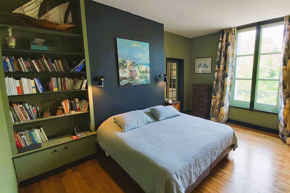Photo of Bedroom in Saint-Avertin
