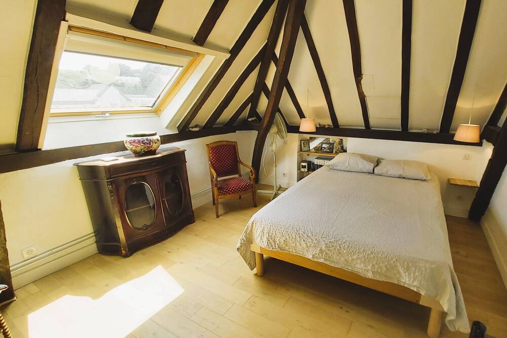 Photo of Bedroom in Saint-Avertin