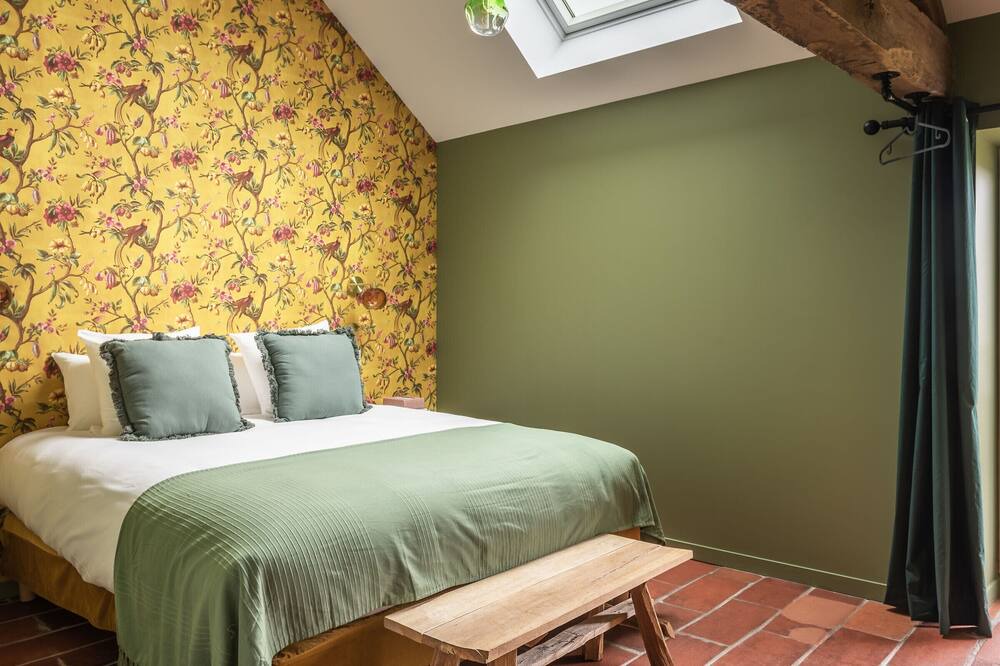 Photo of Bedroom in Foecy