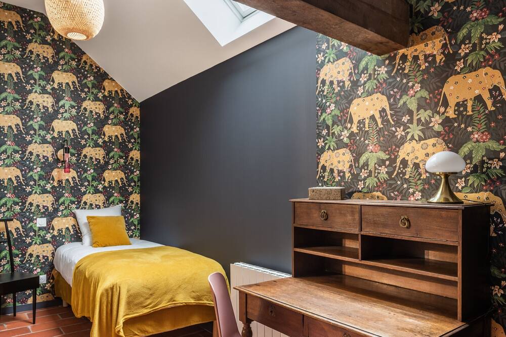 Photo of Bedroom in Foecy