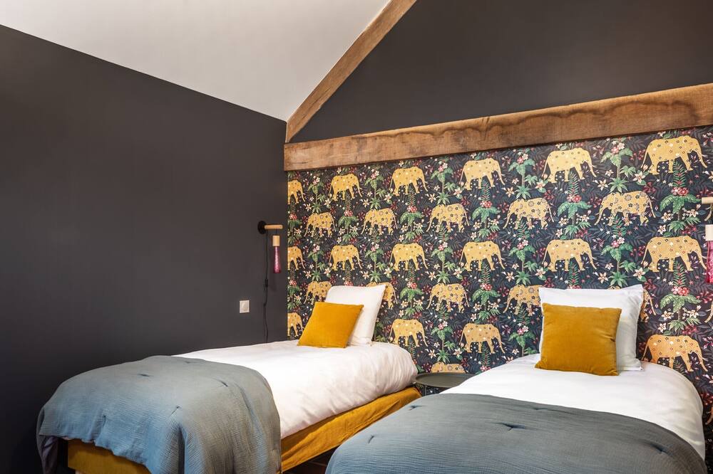 Photo of Bedroom in Foecy
