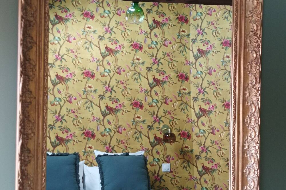 Photo of Bedroom in Foecy
