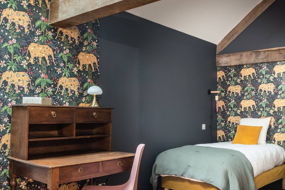 Photo of Bedroom in Foecy