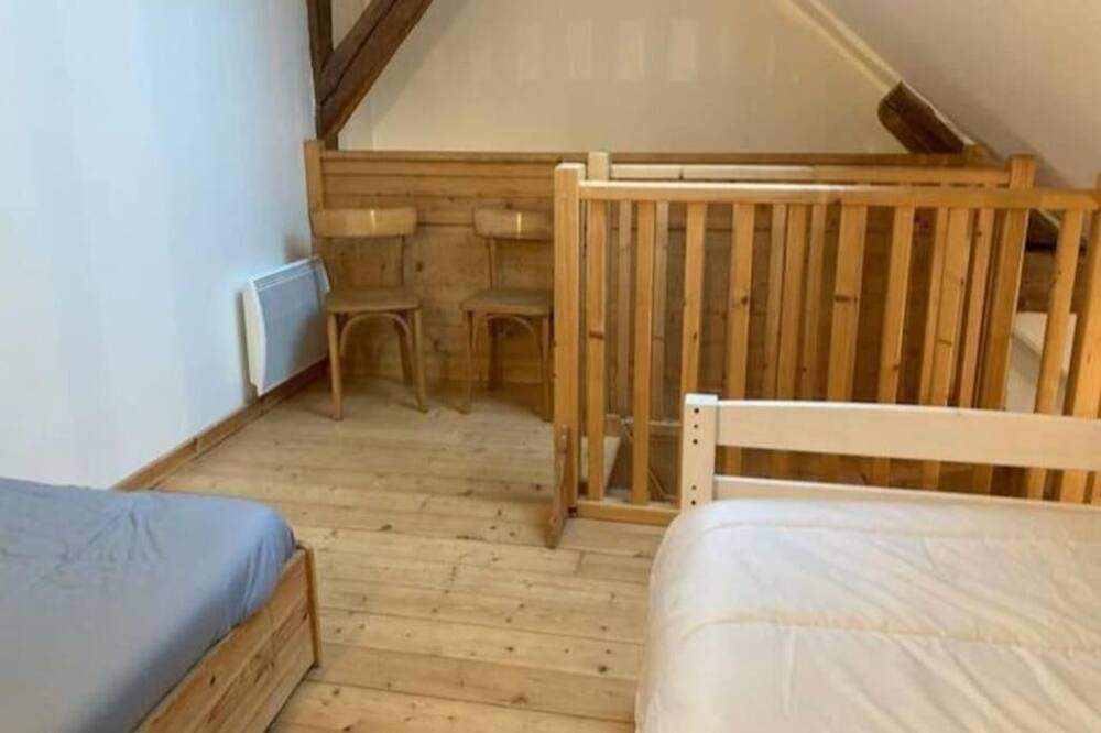 Photo of Bedroom in Up 1.5 Saint-Ferreol