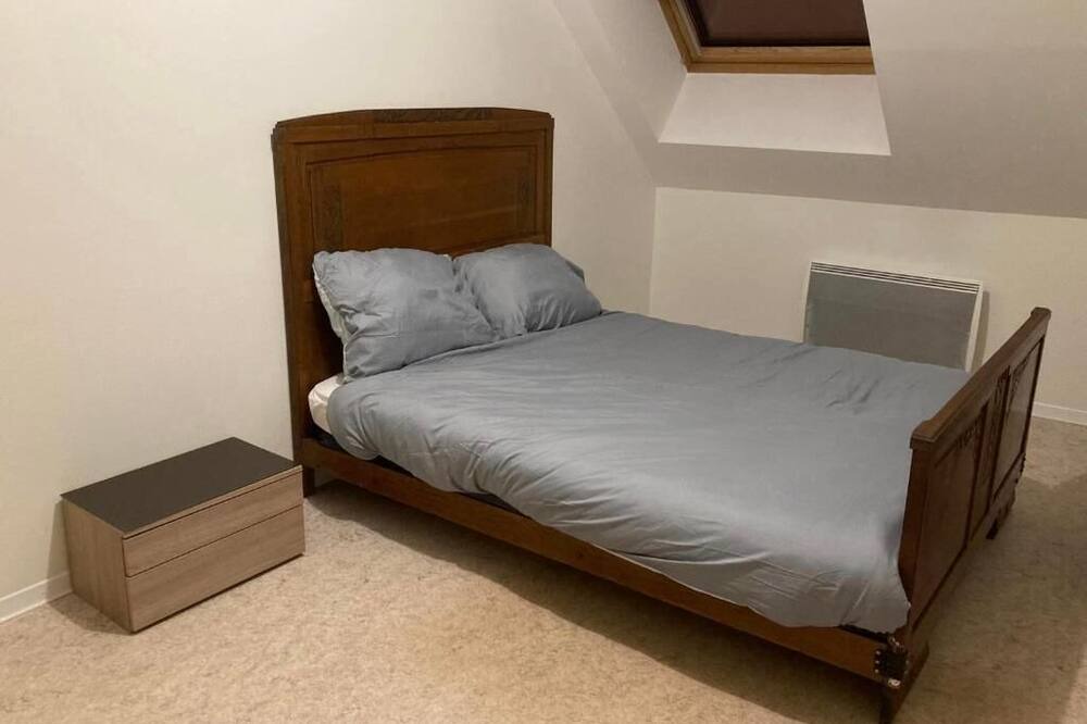 Photo of Bedroom in Up 1.5 Saint-Ferreol