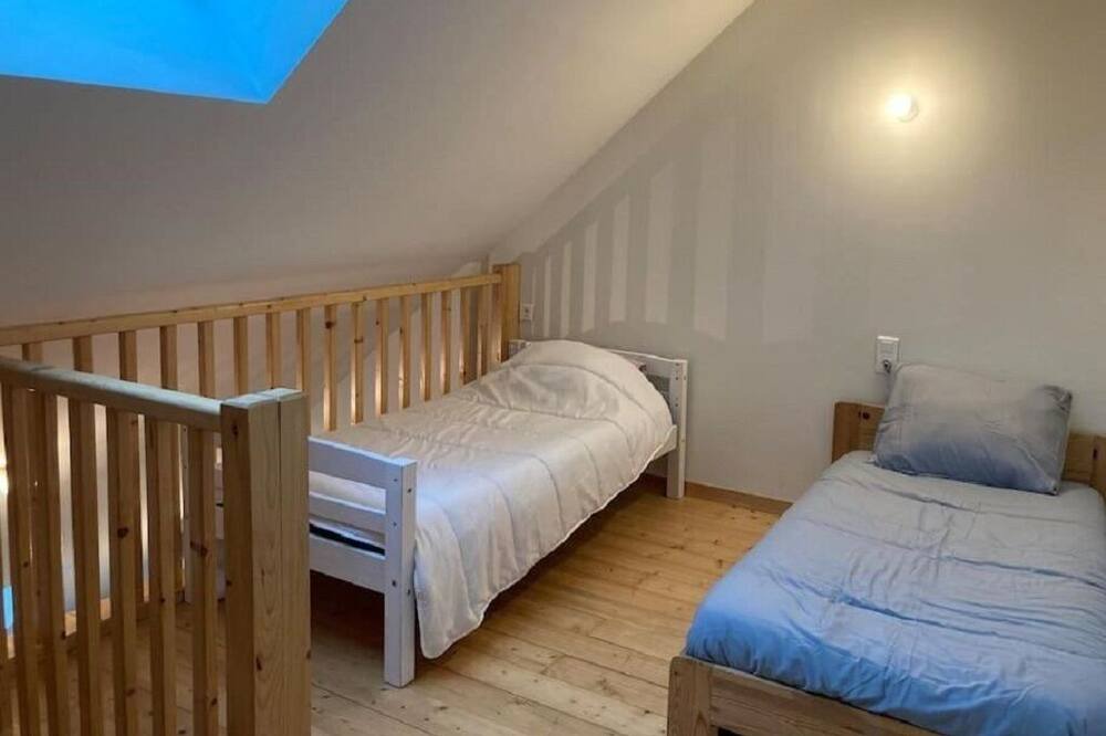 Photo of Bedroom in Up 1.5 Saint-Ferreol