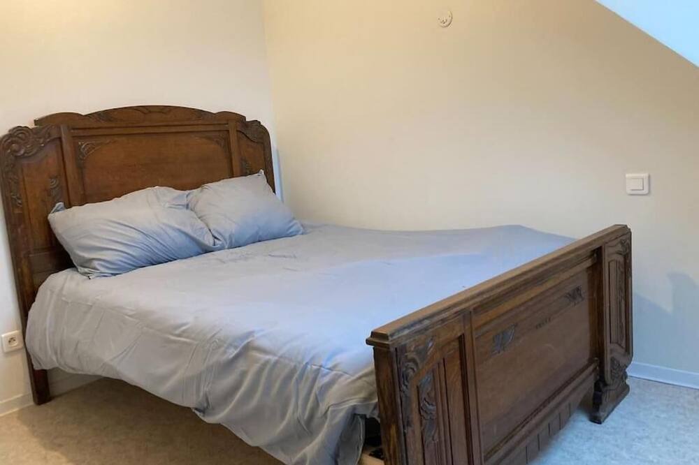 Photo of Bedroom in Up 1.5 Saint-Ferreol