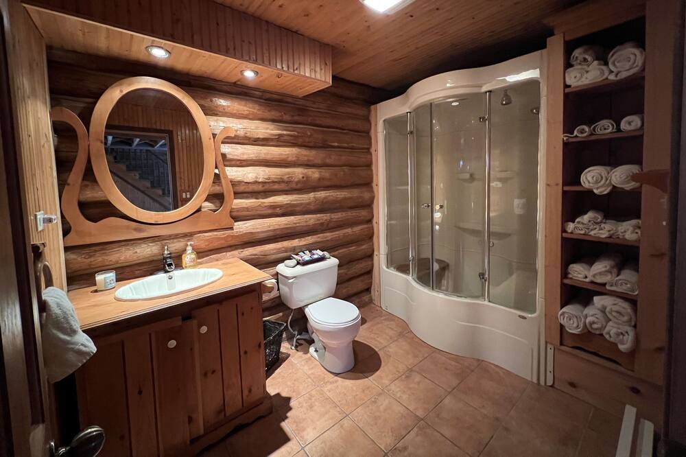 Photo of Bathroom in Mandeville
