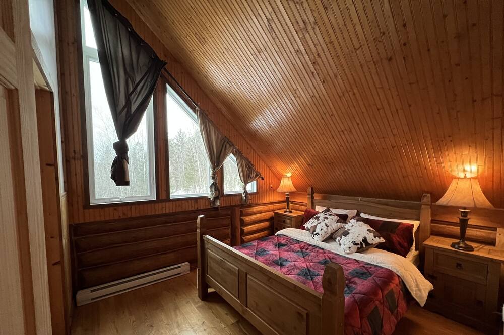 Photo of Bedroom in Mandeville