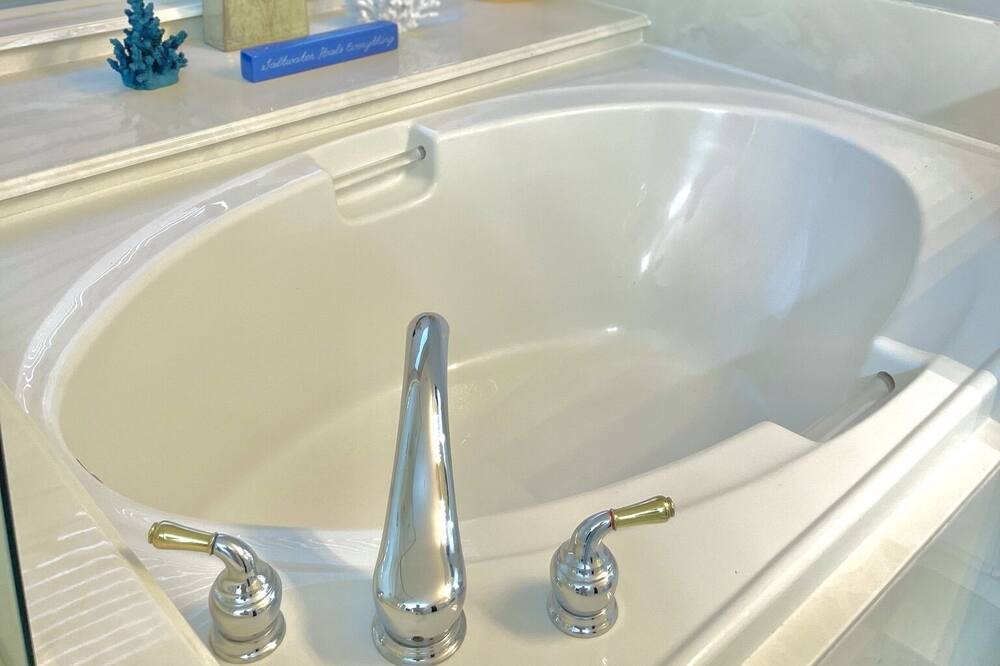 Photo of Bathroom in Rockwall