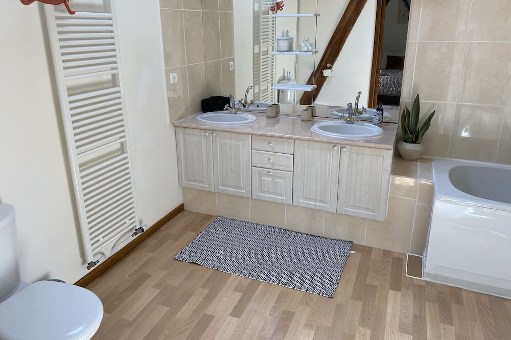 Photo of Bathroom in Dompierre-les-Eglises