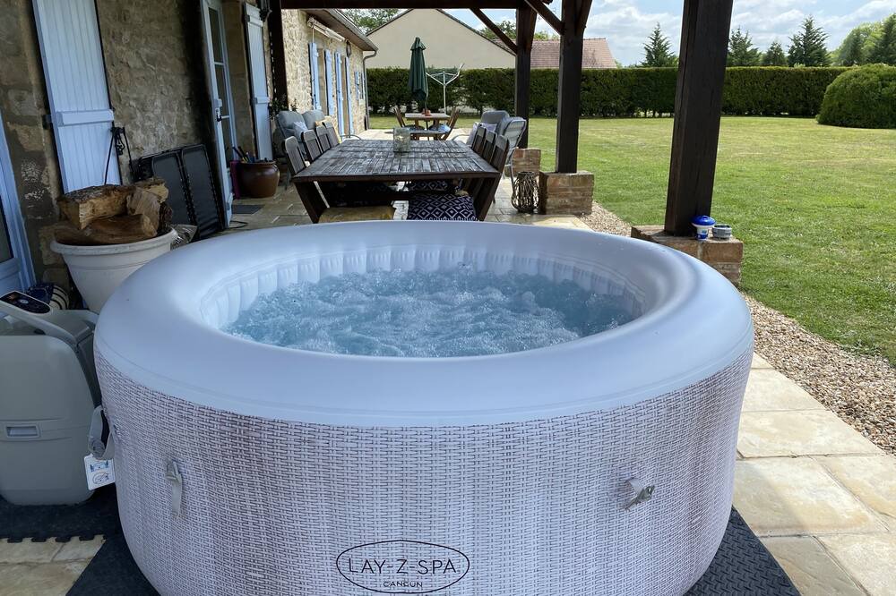 Photo of Outdoor in Dompierre-les-Eglises