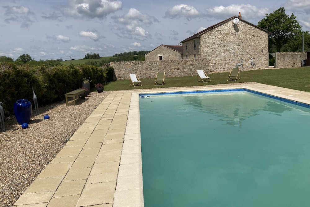 Photo of Outdoor in Dompierre-les-Eglises