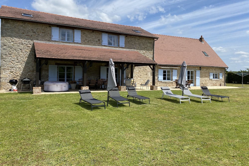 Photo of Outdoor in Dompierre-les-Eglises