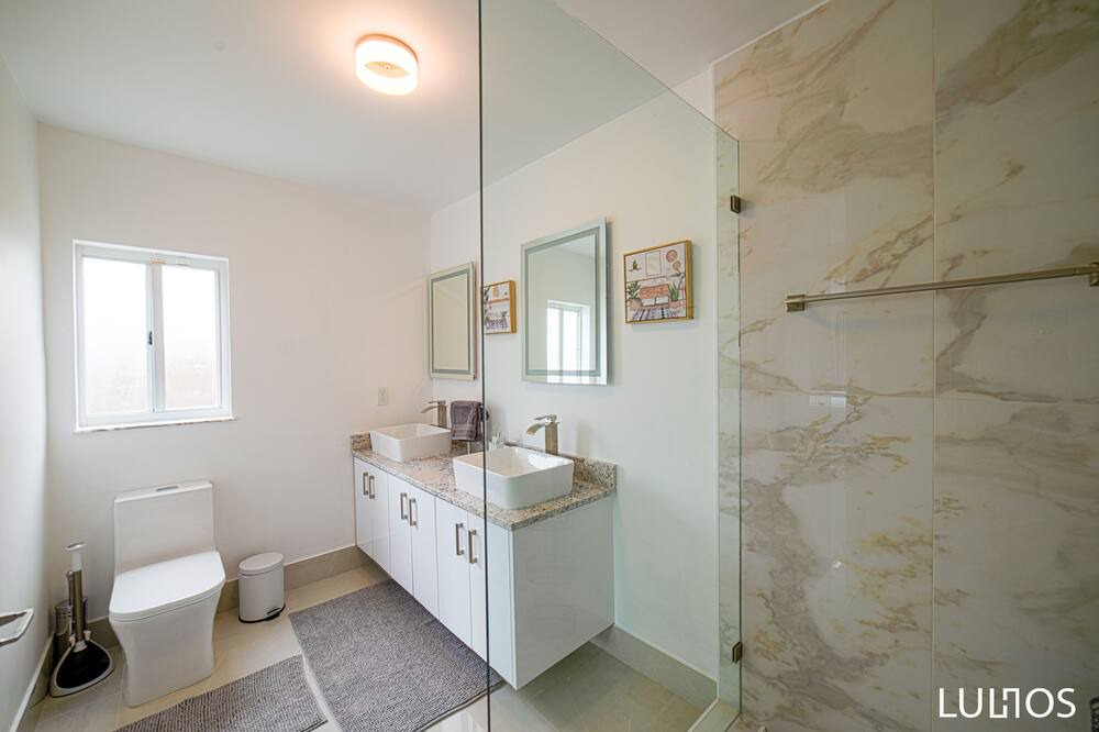 Photo of Bathroom in Richmond West