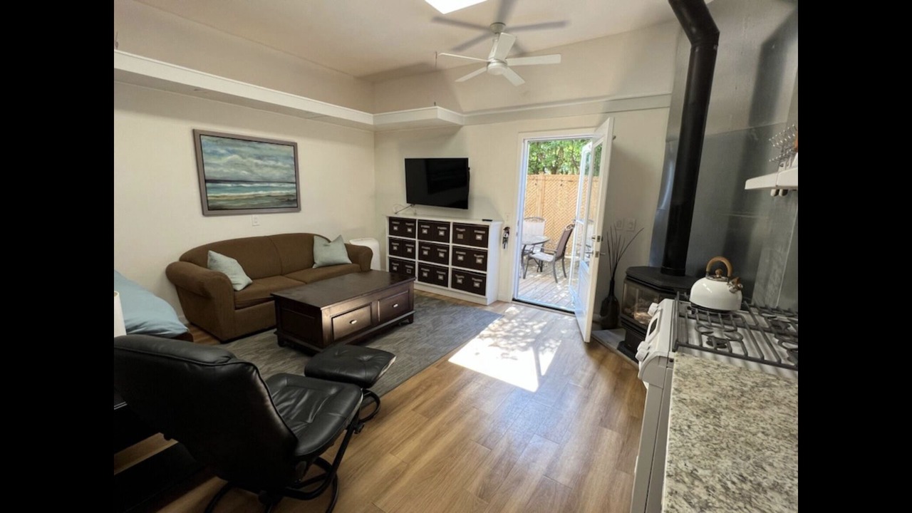 Photo of Livingroom in Orangeville