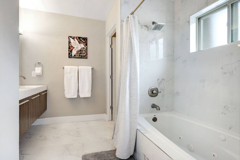 Photo of Bathroom in West Old Town