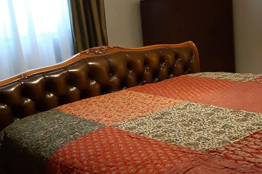 Photo of Bedroom in Alencon