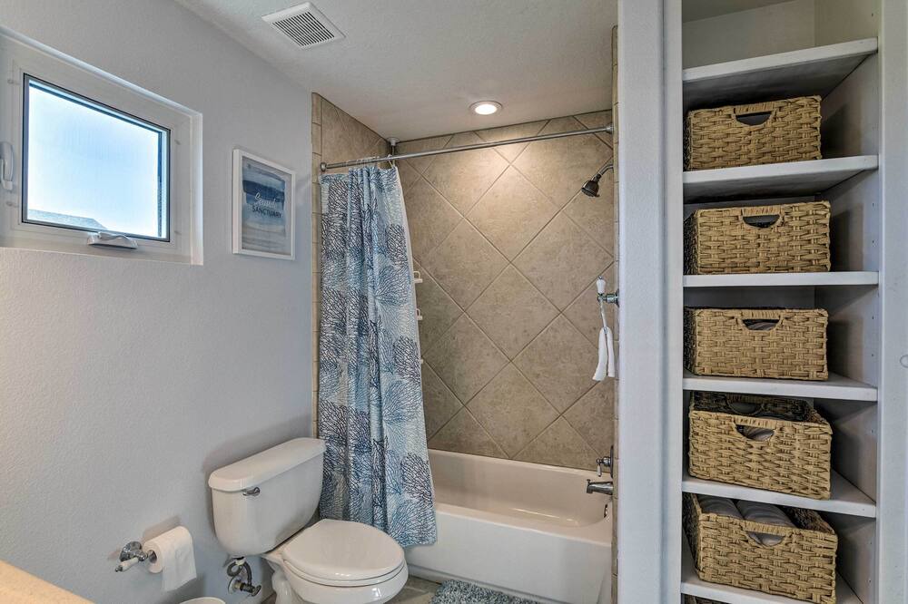 Photo of Bathroom in Indian Beach