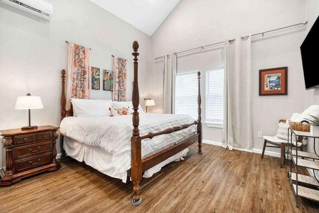 Photo of Bedroom in Nevada Street