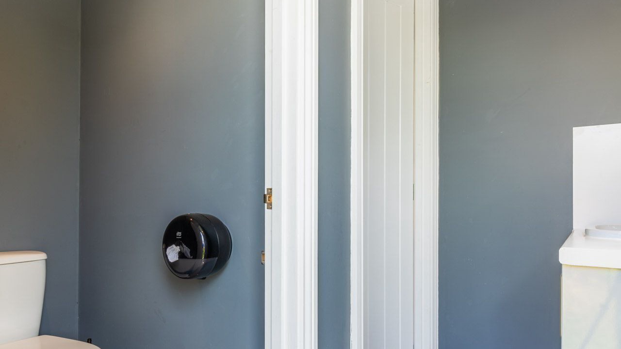 Photo of Bathroom in Trunch