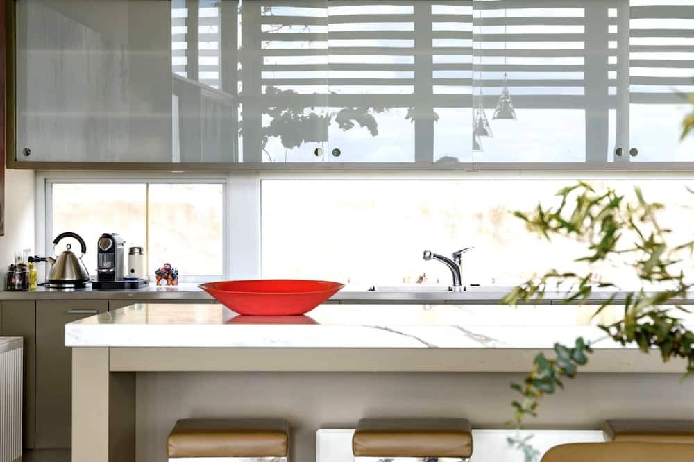 Photo of Others in Barfold