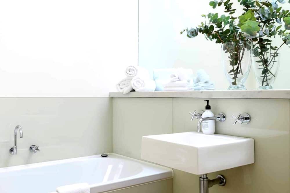 Photo of Bathroom in Barfold