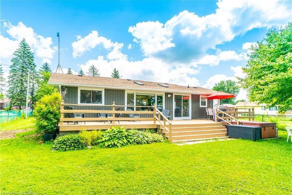 Photo of Outdoor in Lindsay