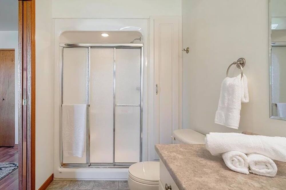 Photo of Bathroom in Erieau