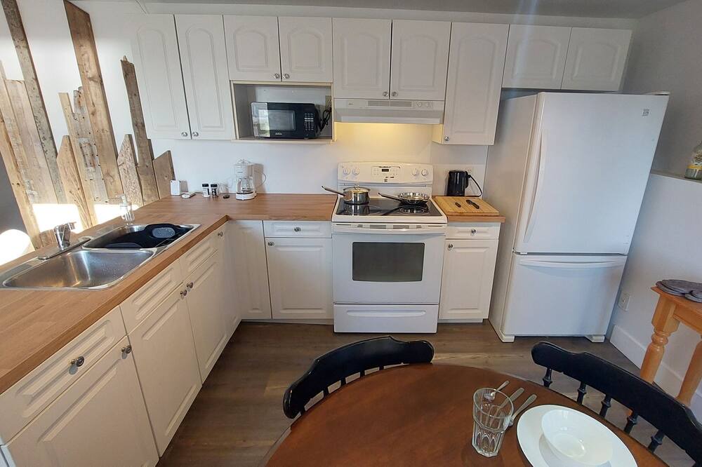 Photo of Kitchen in Eastern Passage