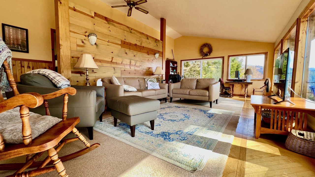 Photo of Others in Requa