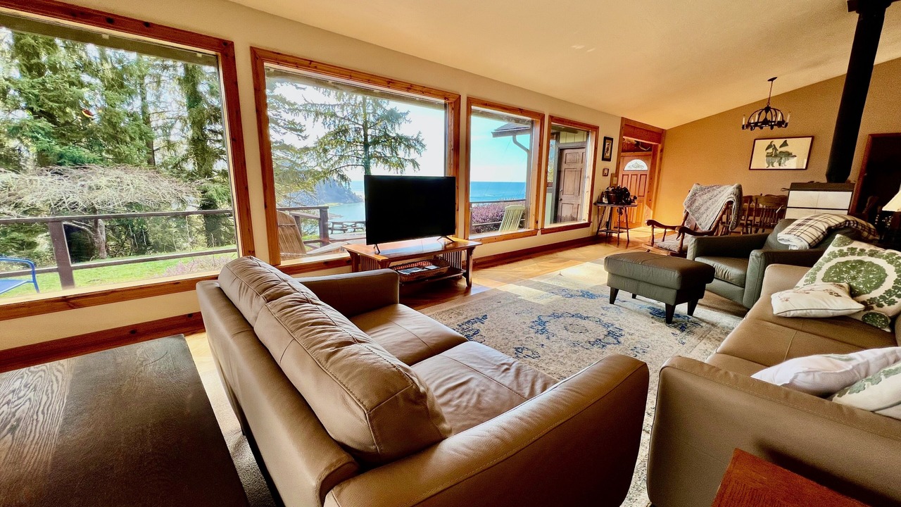 Photo of Others in Requa