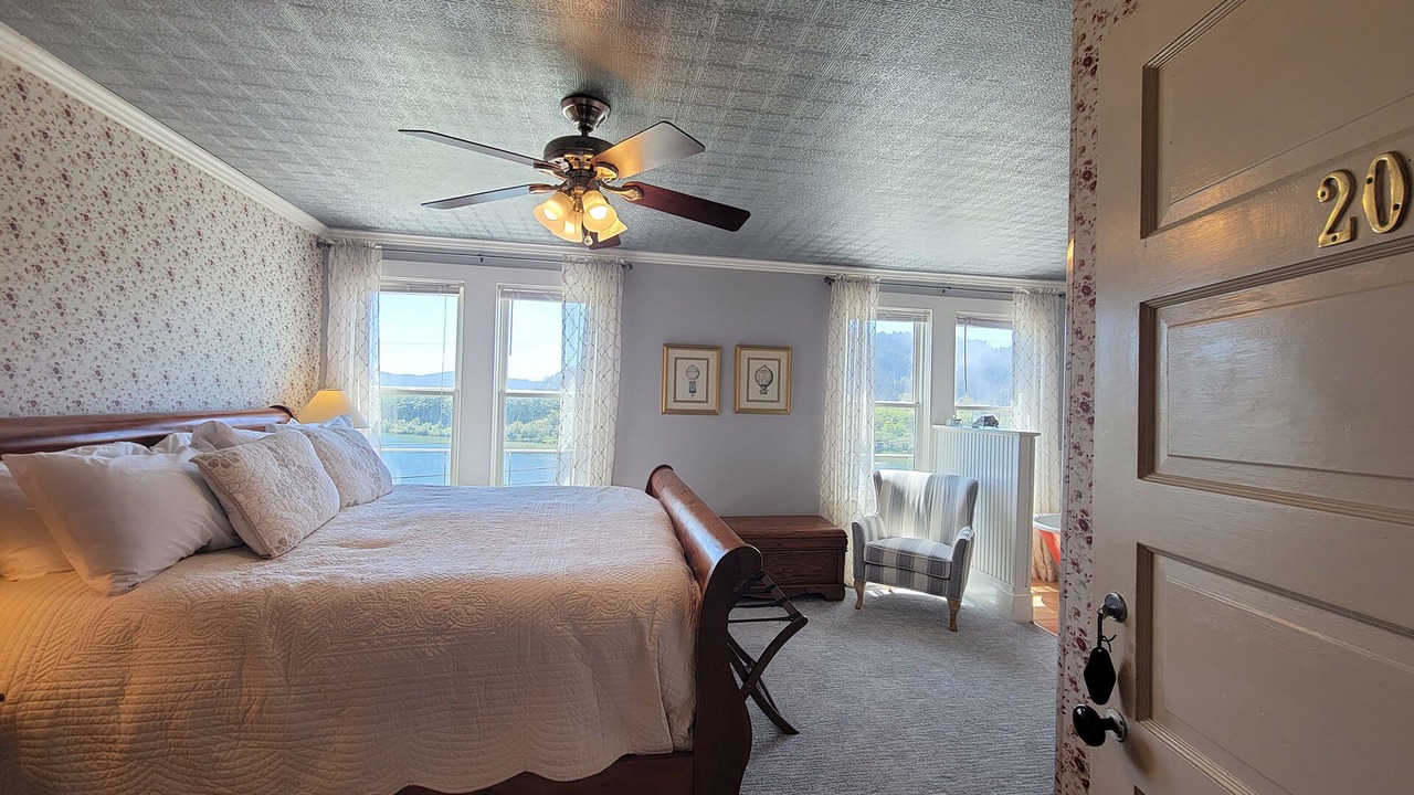 Photo of Others in Requa